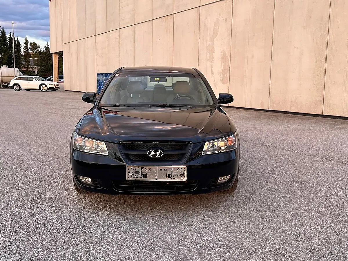 Hyundai Sonata 2005 photo 2