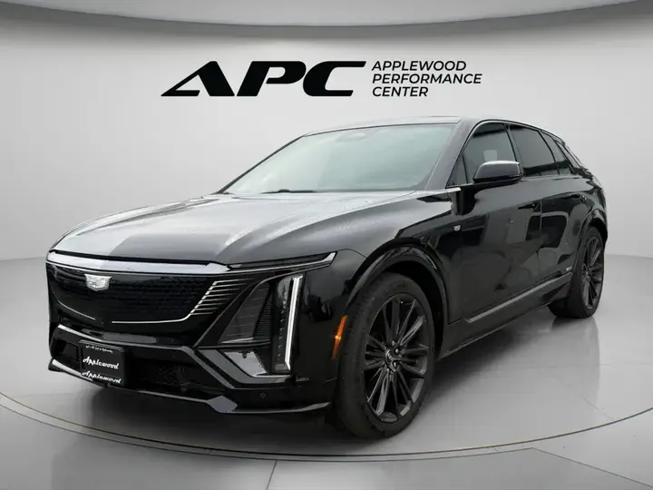 Cadillac Lyriq 2026 photo 2