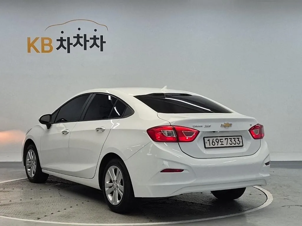 Chevrolet Cruze 2017 photo 2
