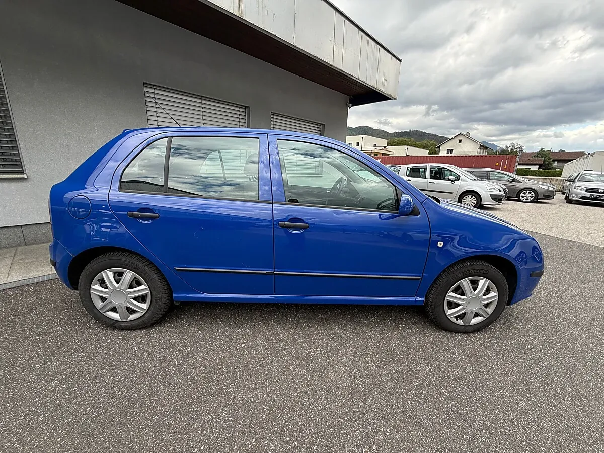 Skoda Fabia 2007 photo 3