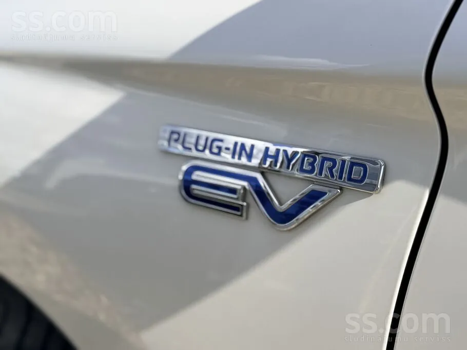 Mitsubishi Outlander 2013 photo 5