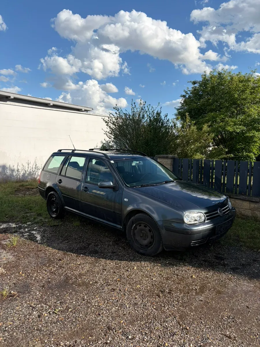 Volkswagen Golf 2002 photo 3