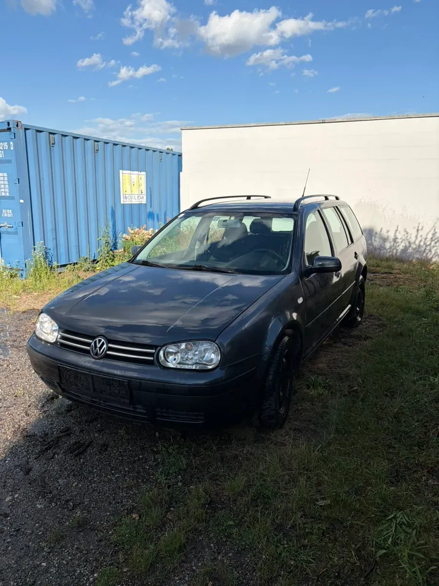 Volkswagen Golf 2002 photo 2