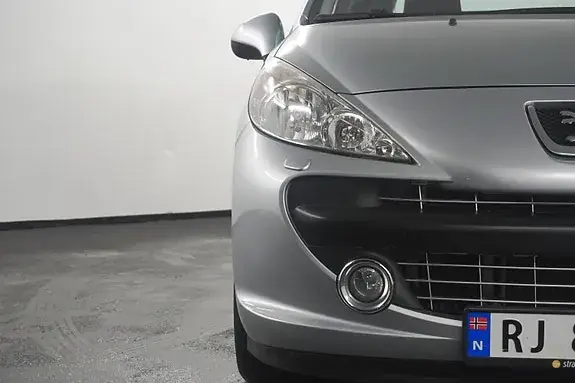 Peugeot 207 2008 photo 4