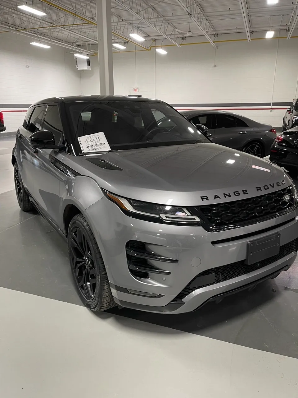 Land Rover Range Rover Evoque 2020 photo 2