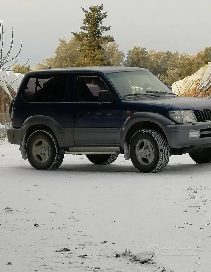 Toyota Land Cruiser 2001 photo 2