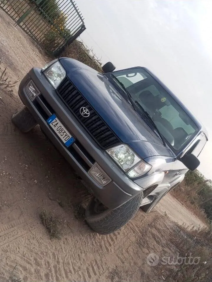 Toyota Land Cruiser 2001 photo 3