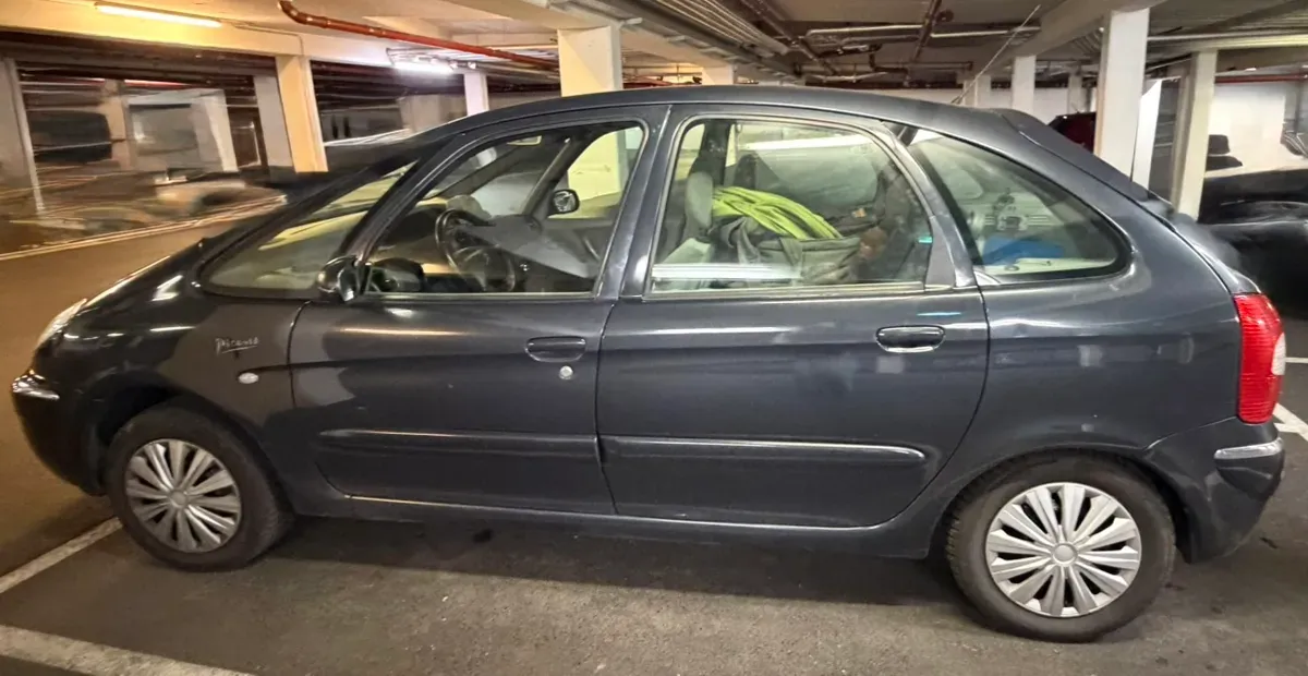 Citroen Xsara Picasso 2004 photo 2