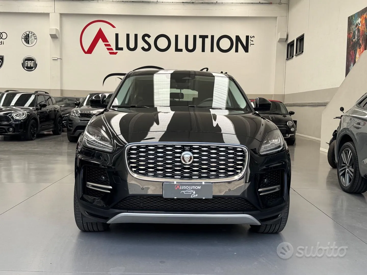 Jaguar E-Pace 2021 photo 2