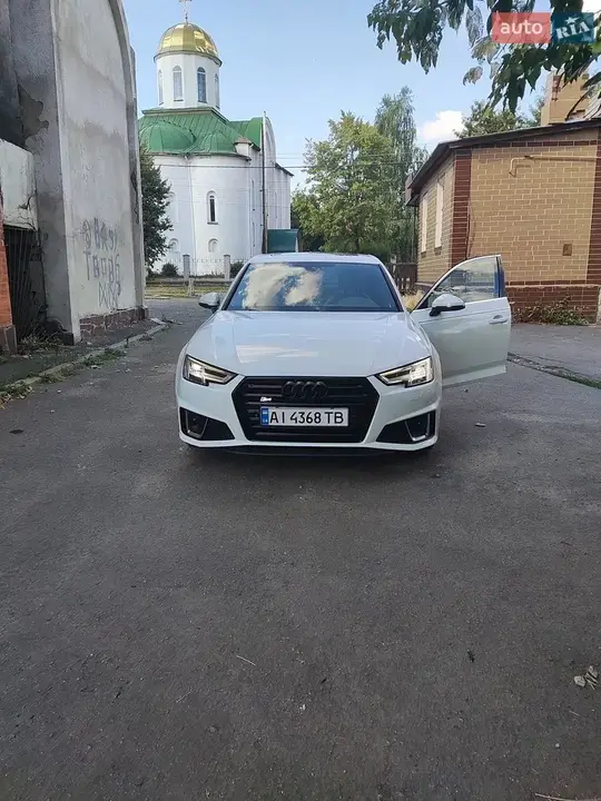 Audi A4 2019 photo 2