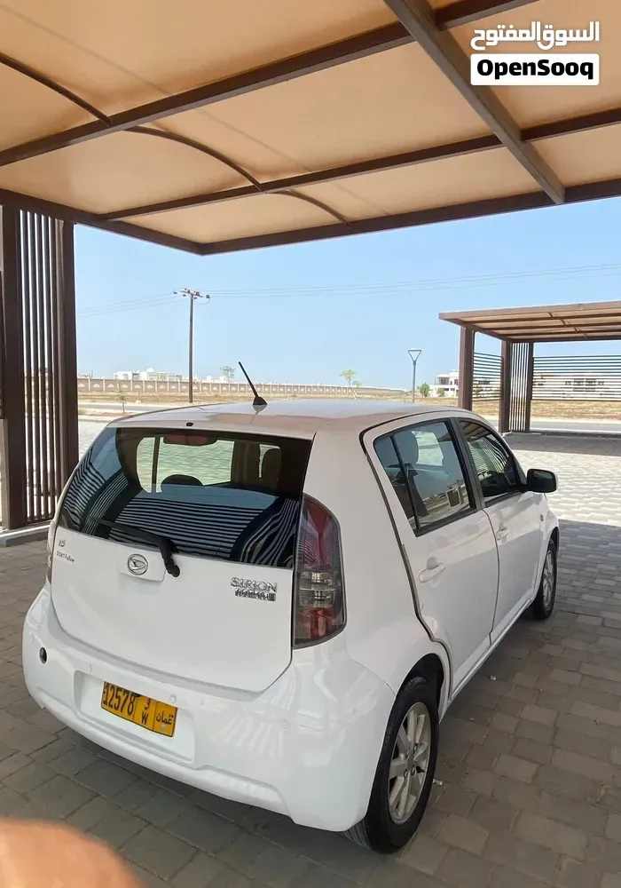 Daihatsu Sirion 2012 photo 4
