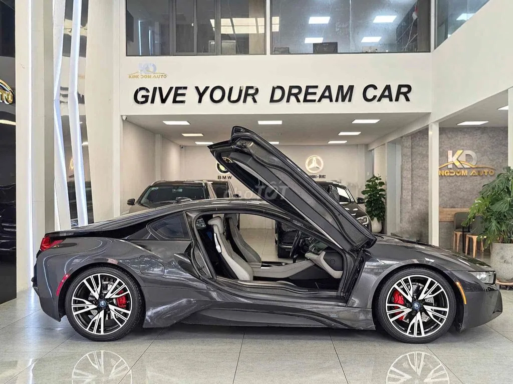 BMW I8 2015 photo 2