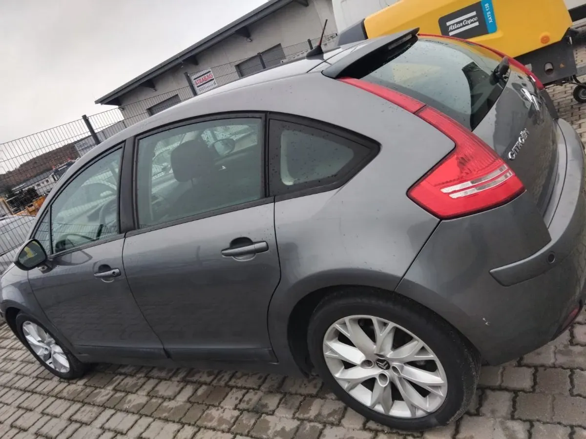Citroen C4 2010 photo 2