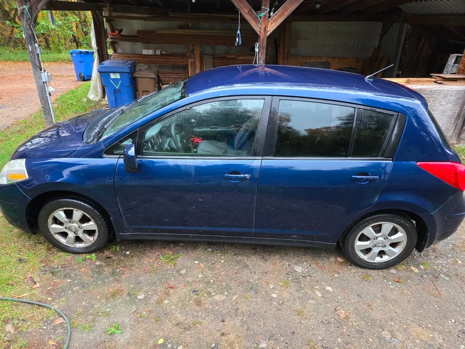 Nissan Versa 2009 photo 5