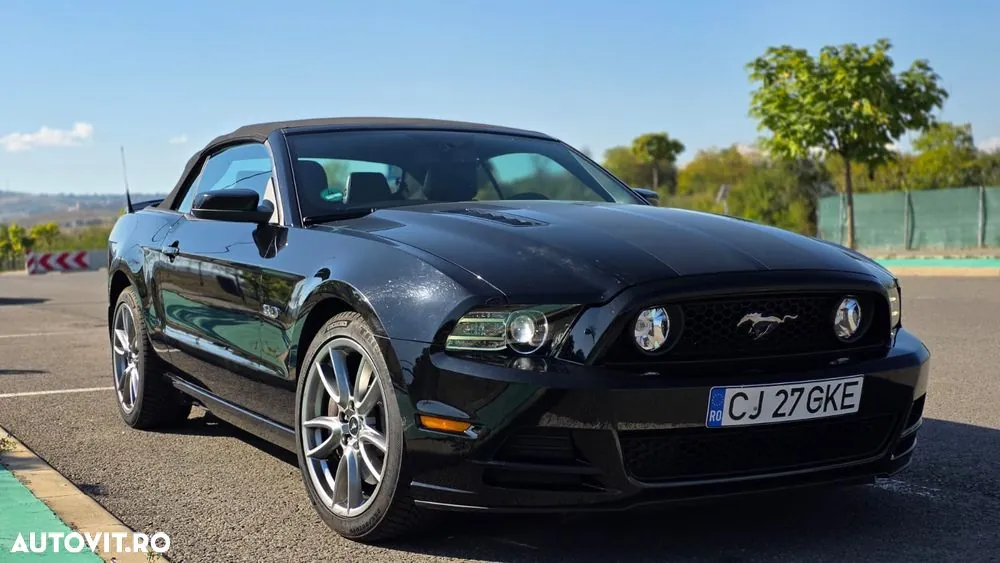 Ford Mustang 2012 photo 2