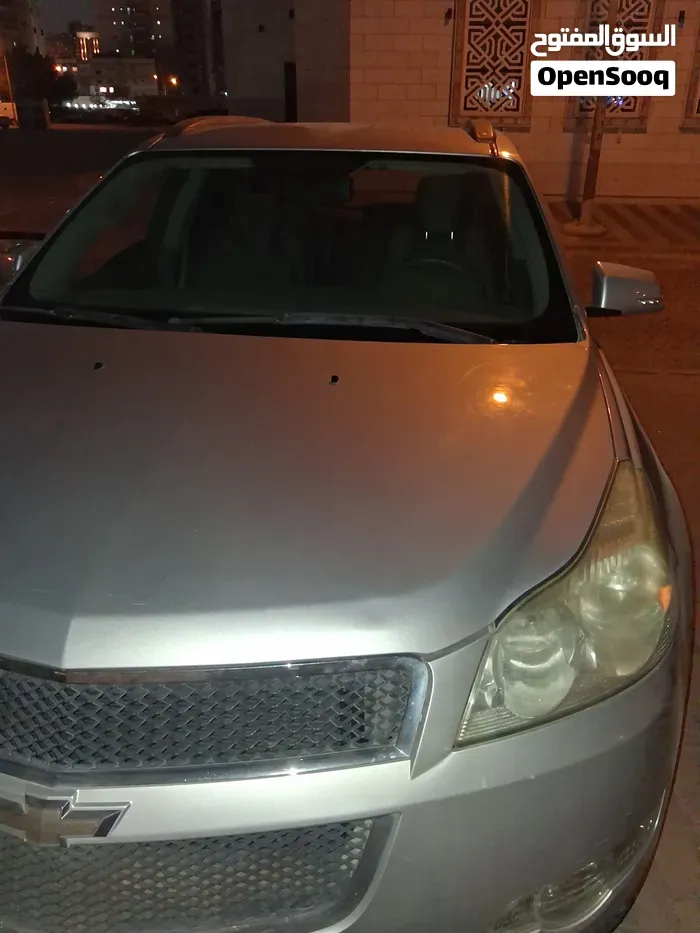Chevrolet Traverse 2010 photo 2