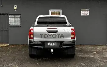 Toyota Hilux 2025 photo 4