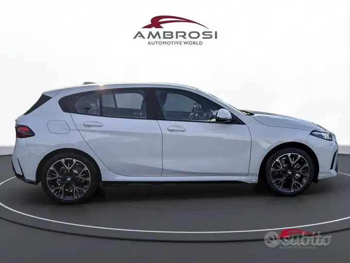 BMW 118 2026 photo 5