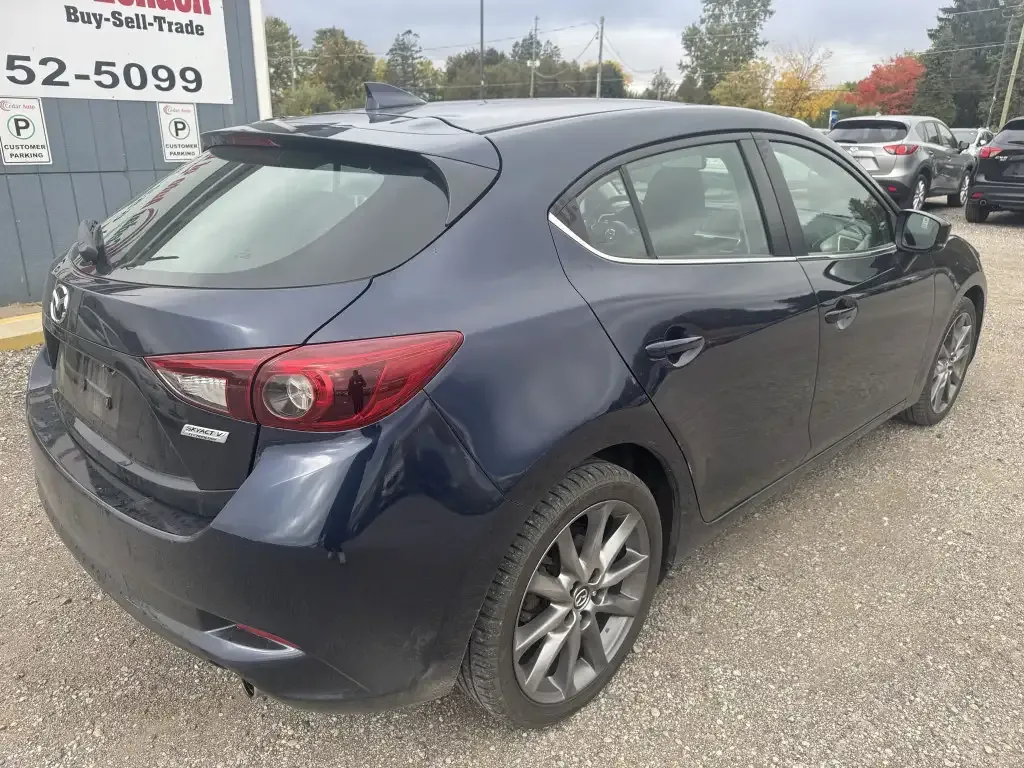 Mazda Mazda3 2018 photo 4