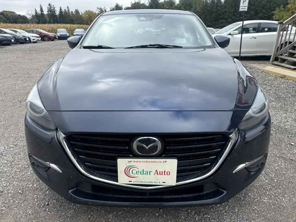 Mazda Mazda3 2018 photo 2