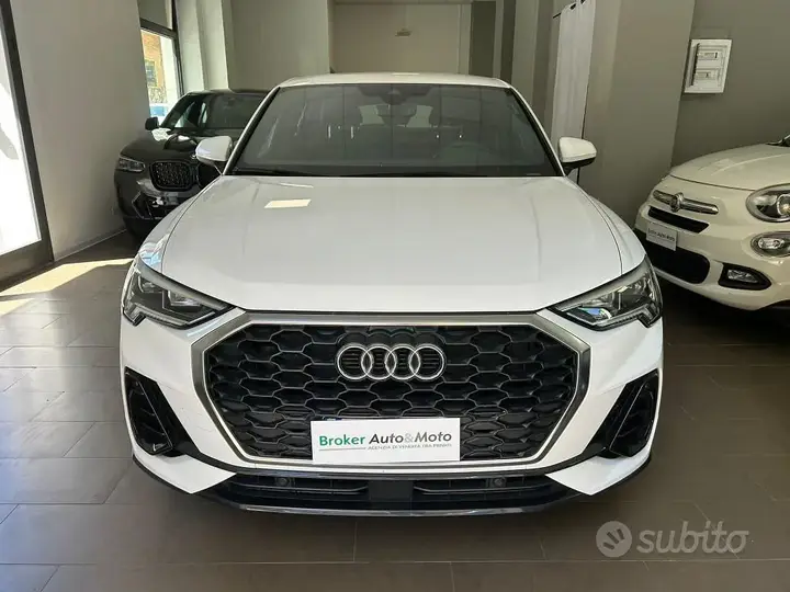 Audi Q3 2023 photo 2