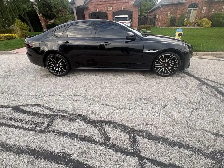Jaguar Xf 2017 photo 2