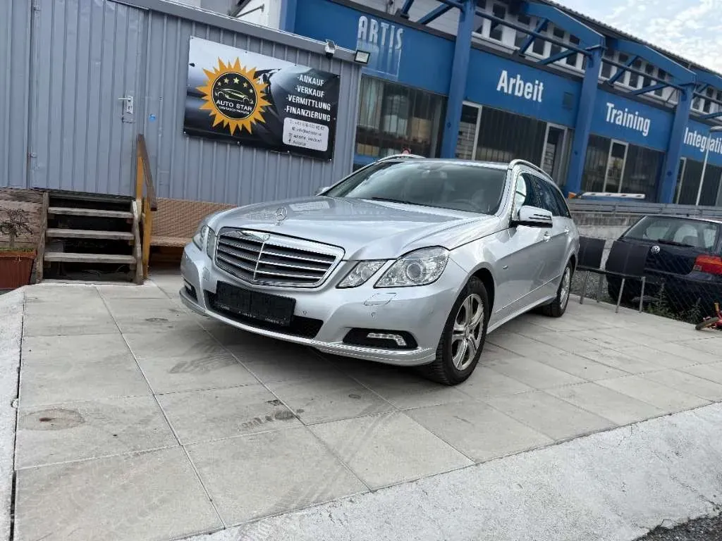 Mercedes-Benz E-Class 2010 photo 2