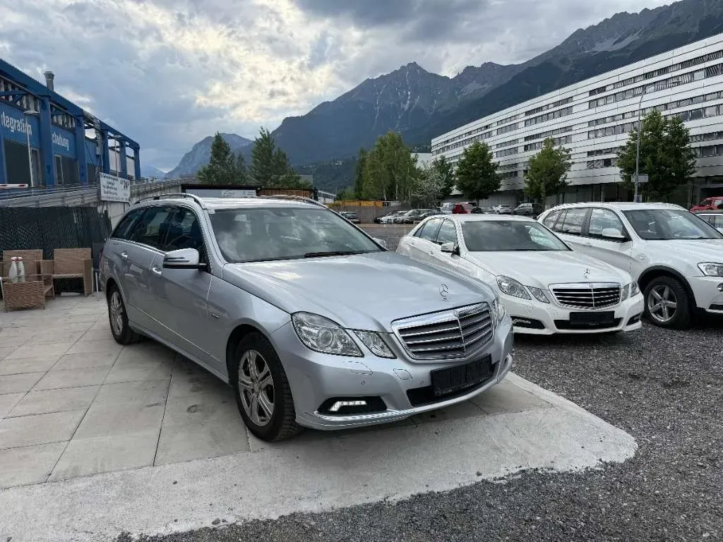 Mercedes-Benz E-Class 2010 photo 3