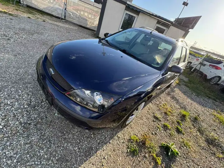 Ford Mondeo 2001 photo 2
