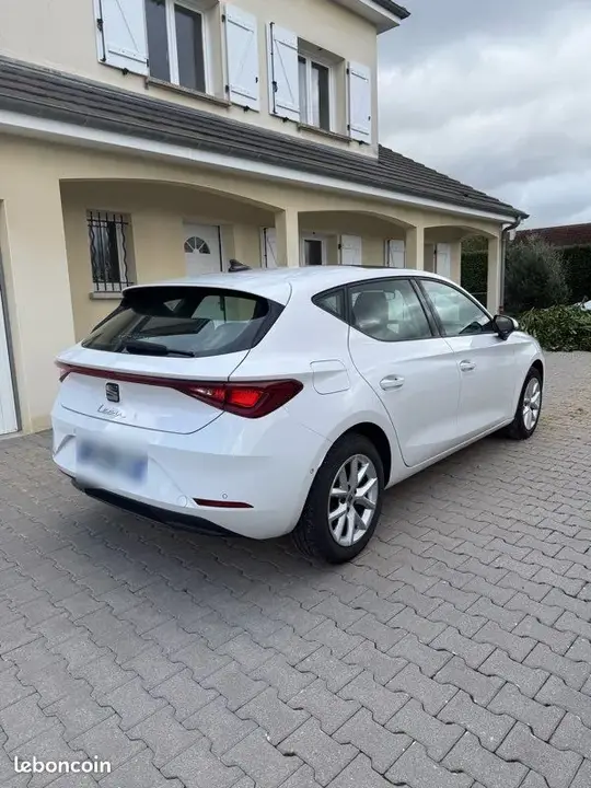 Seat Leon 2022 photo 2