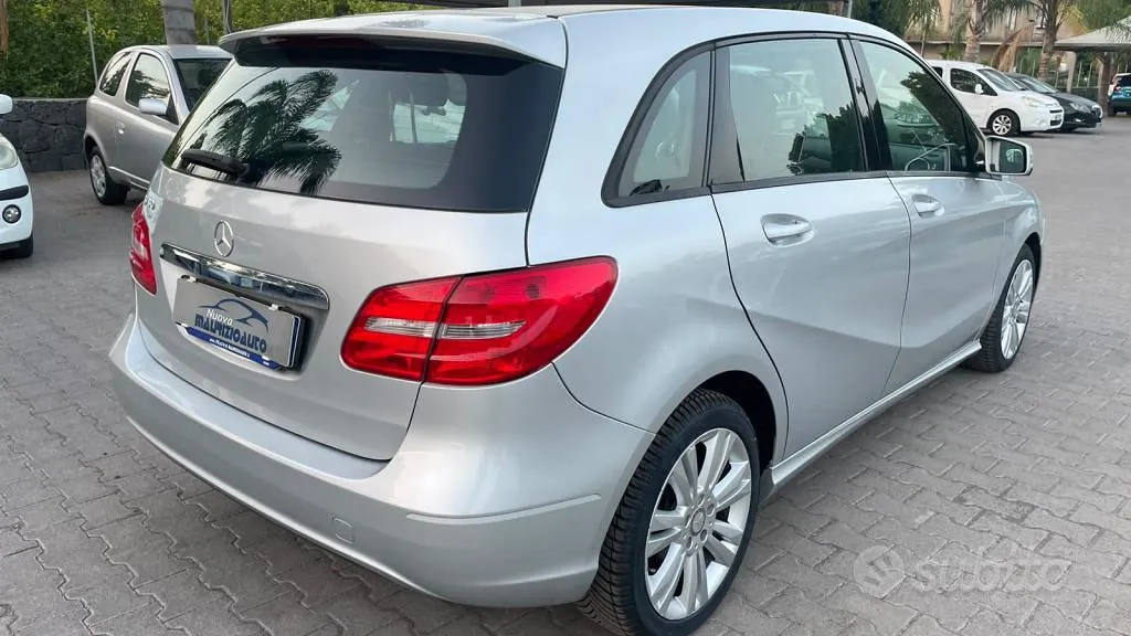 Mercedes-Benz B 2014 photo 5