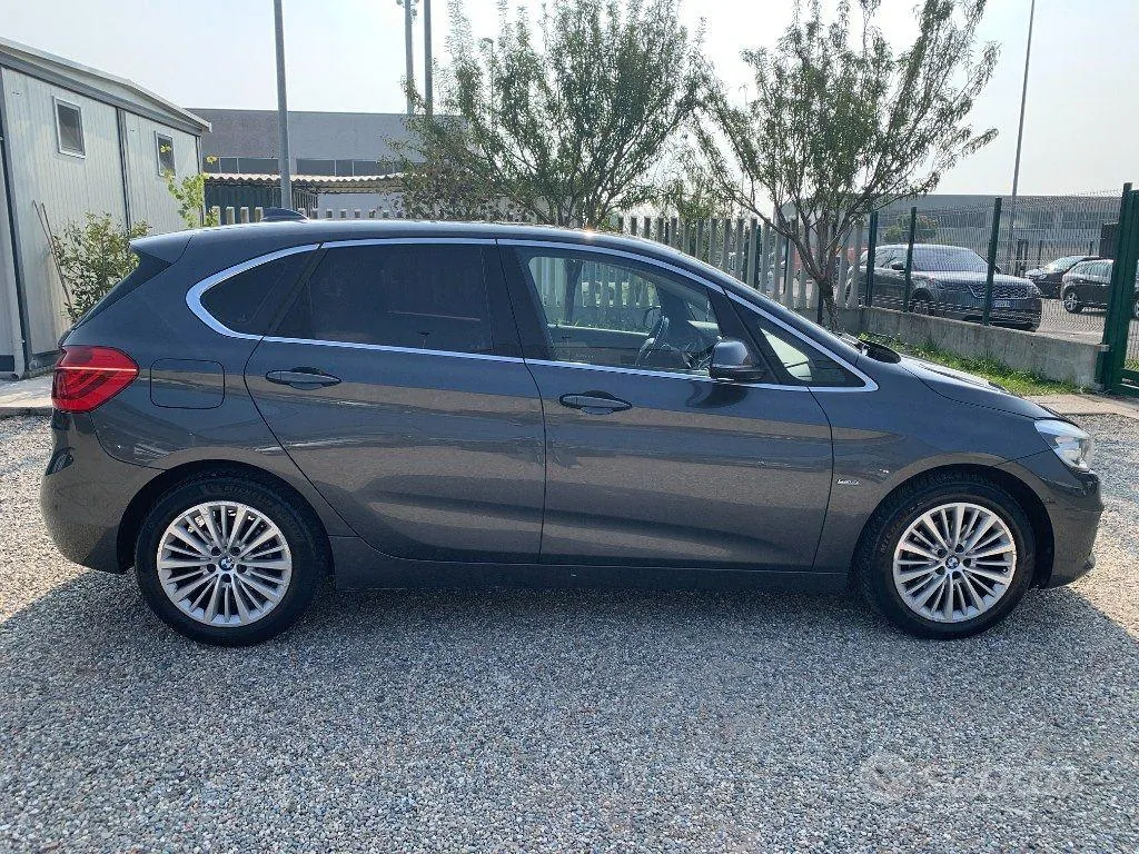 BMW 216D Active Tourer 2015 photo 4