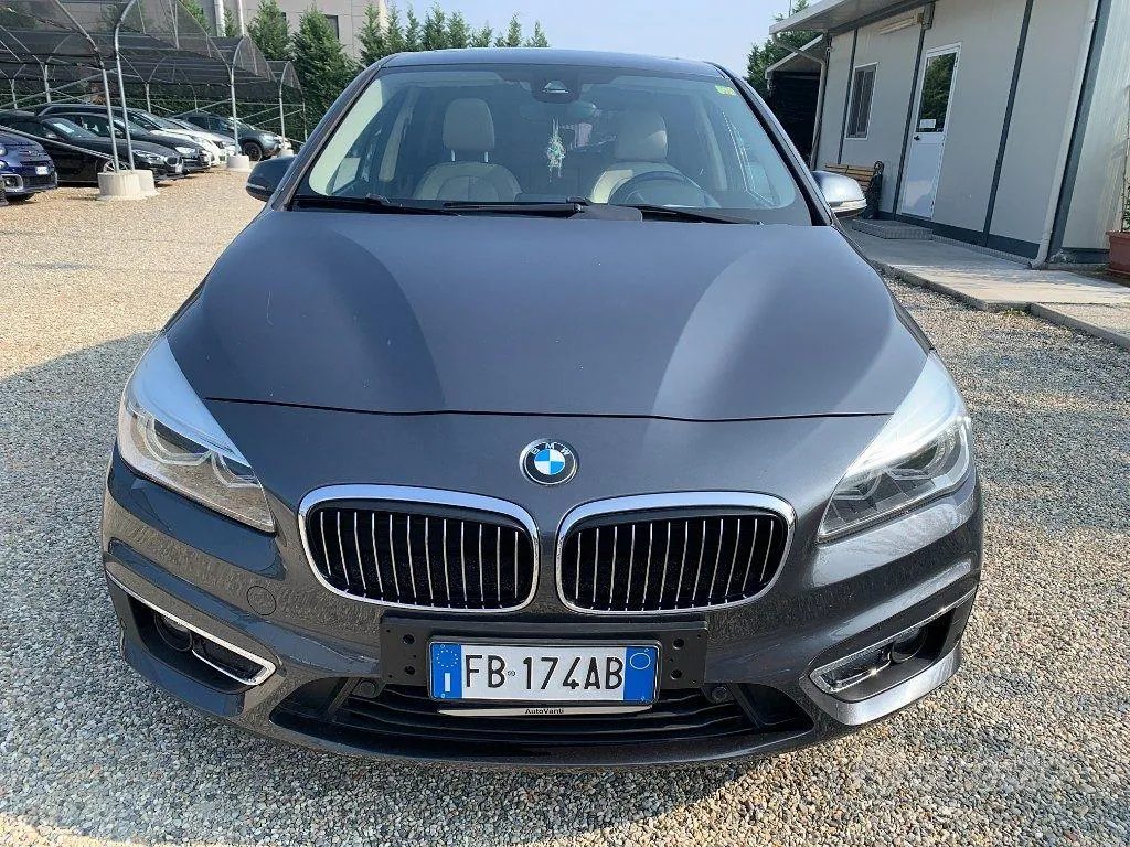 BMW 216D Active Tourer 2015 photo 2