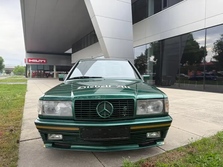 Mercedes-Benz 190 1986 photo 3