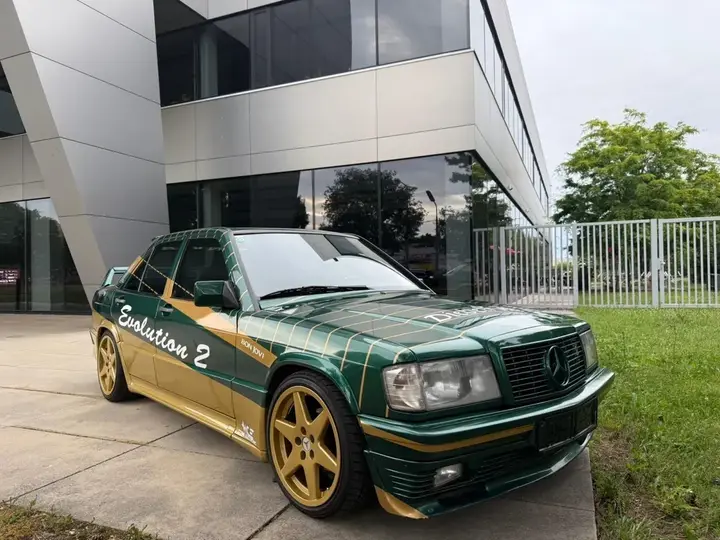 Mercedes-Benz 190 1986 photo 2