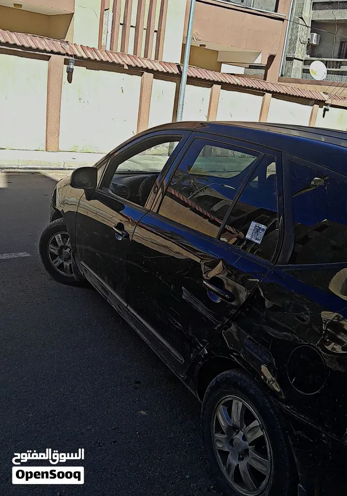 Kia Carens 2009 photo 4