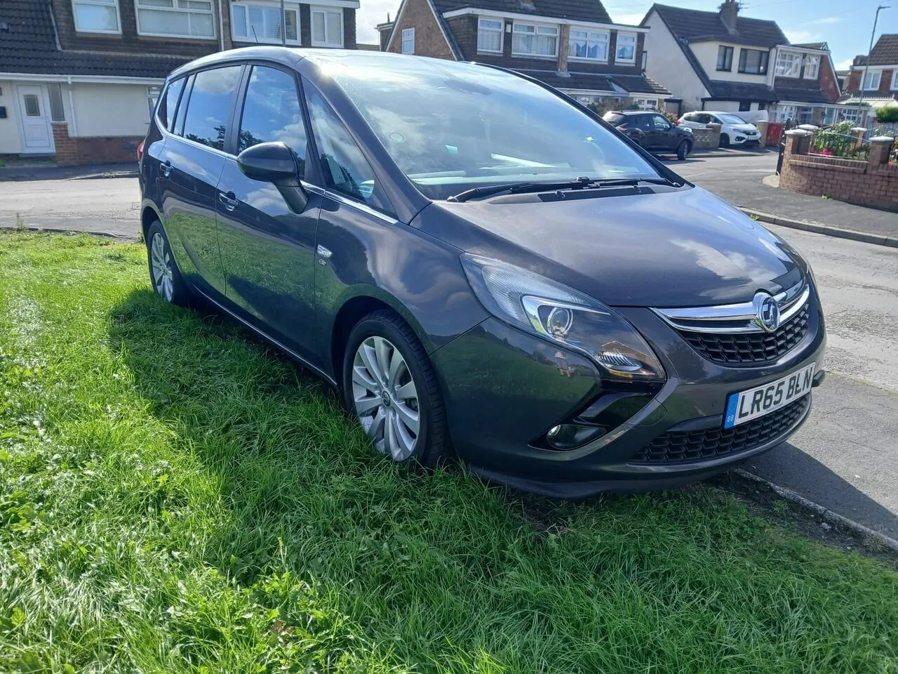 Vauxhall Zafira Tourer 2015 photo 2