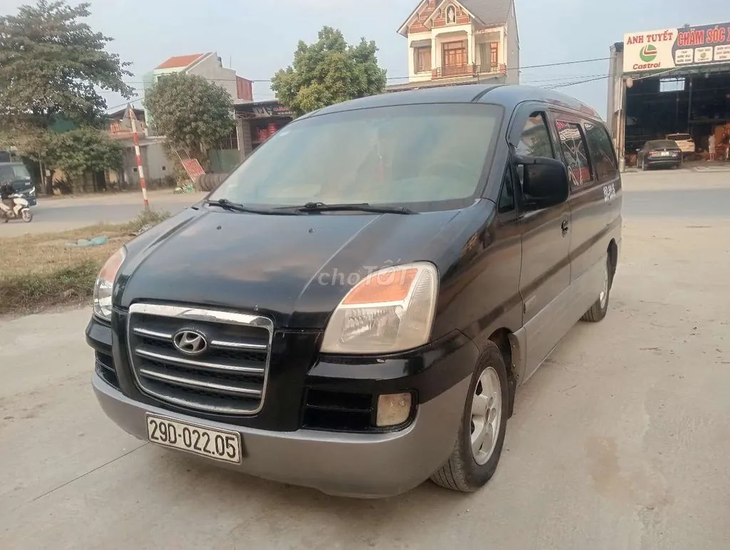 Hyundai Starex