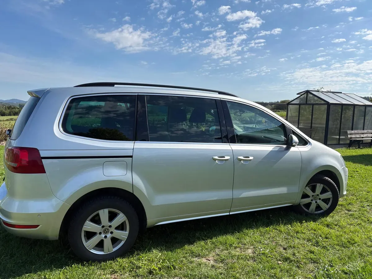 Volkswagen Sharan 2010 photo 3