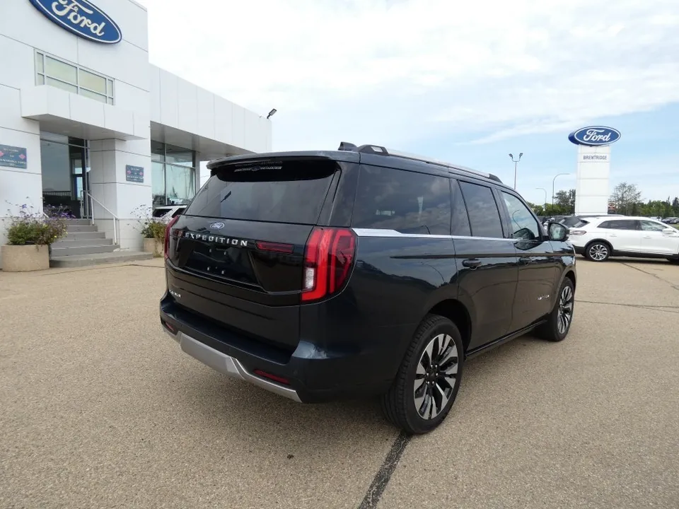 Ford Expedition 2025 photo 2
