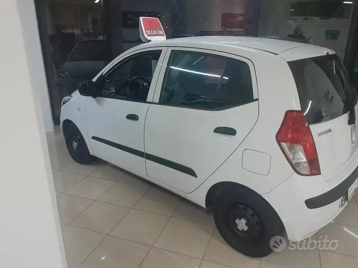 Hyundai I10 2011 photo 2
