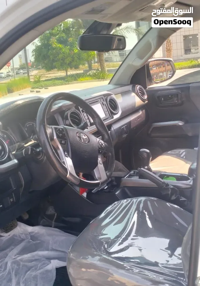 Toyota Tacoma 2018 photo 2