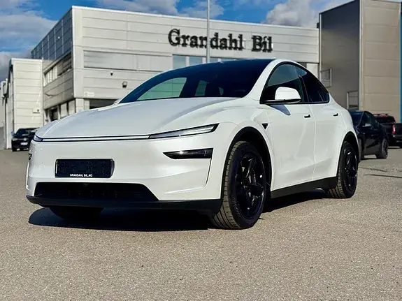 Tesla Model Y 2026 photo 2