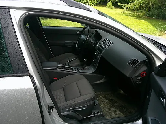 Volvo V50 2011 photo 3
