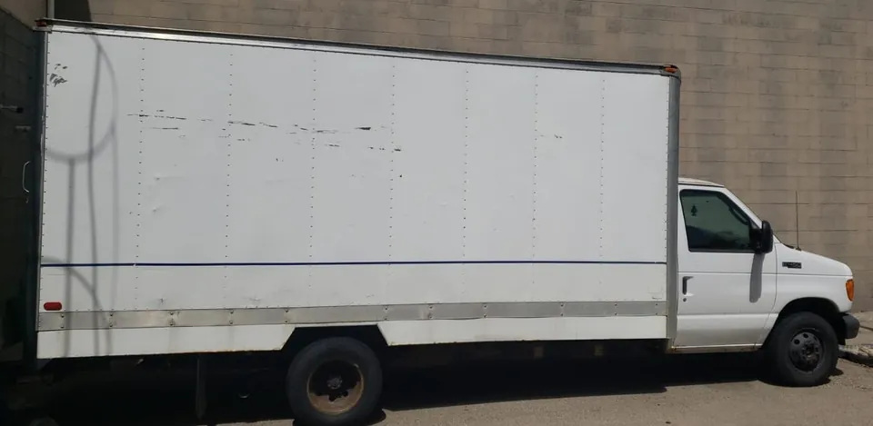 Ford E-450 2005 photo 4