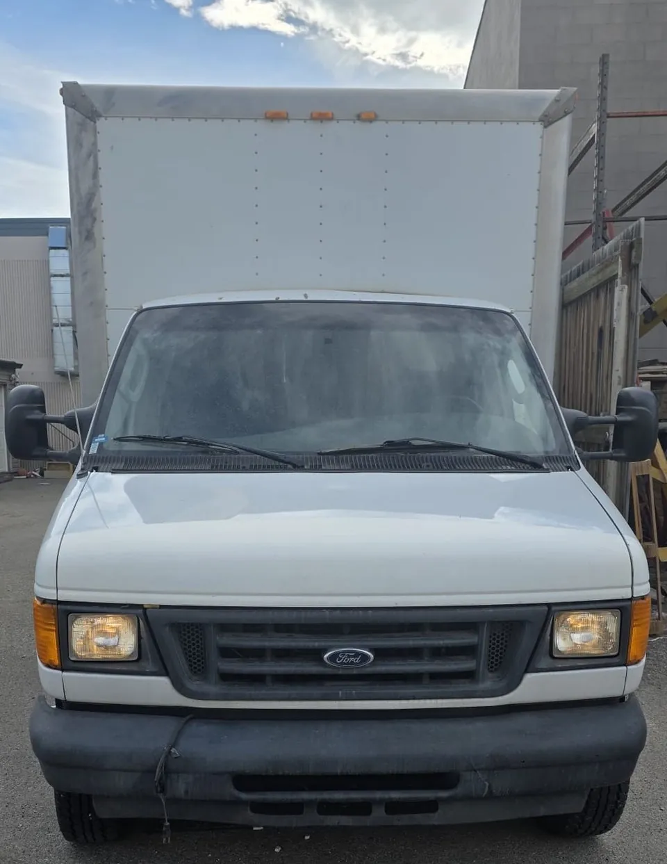 Ford E-450 2005 photo 2