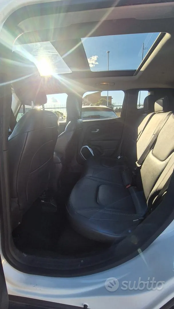 Jeep Renegade 2015 photo 5