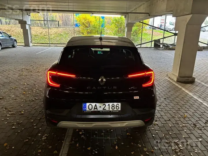 Renault Captur 2023 photo 3