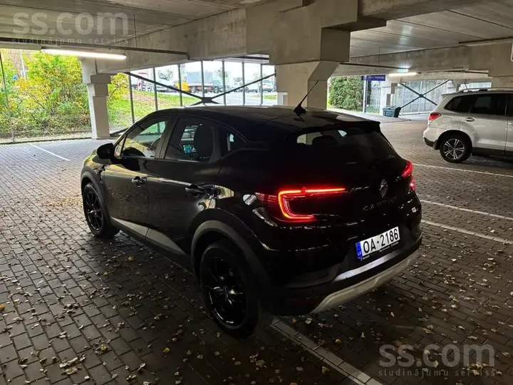 Renault Captur 2023 photo 2