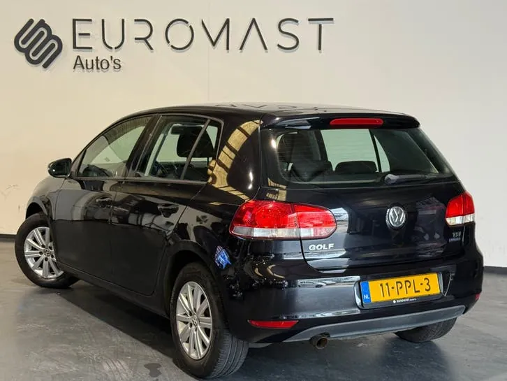 Volkswagen Golf 2011 photo 3